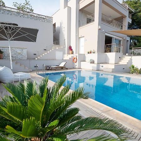 Kalavria Luxury Suites, Afroditi Suite With Magnificent Sea View And Private Swimming Pool. Poros Town Exterior photo